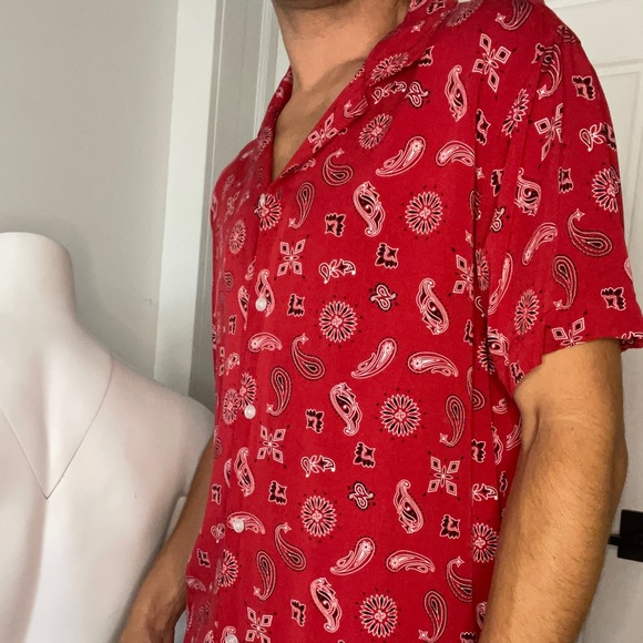 Paisley Short Sleeve Button Down - Picture 3 of 3